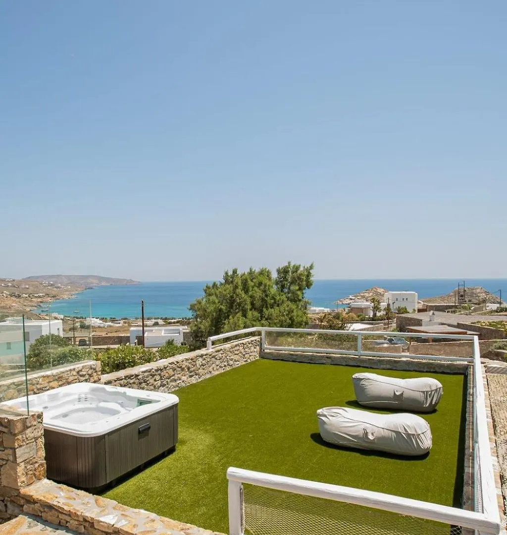 Sophisticated Mykonos Apartment Apartment Amorino Terrace With Private Hot Tub Outdoor Dining Area Kalafáti