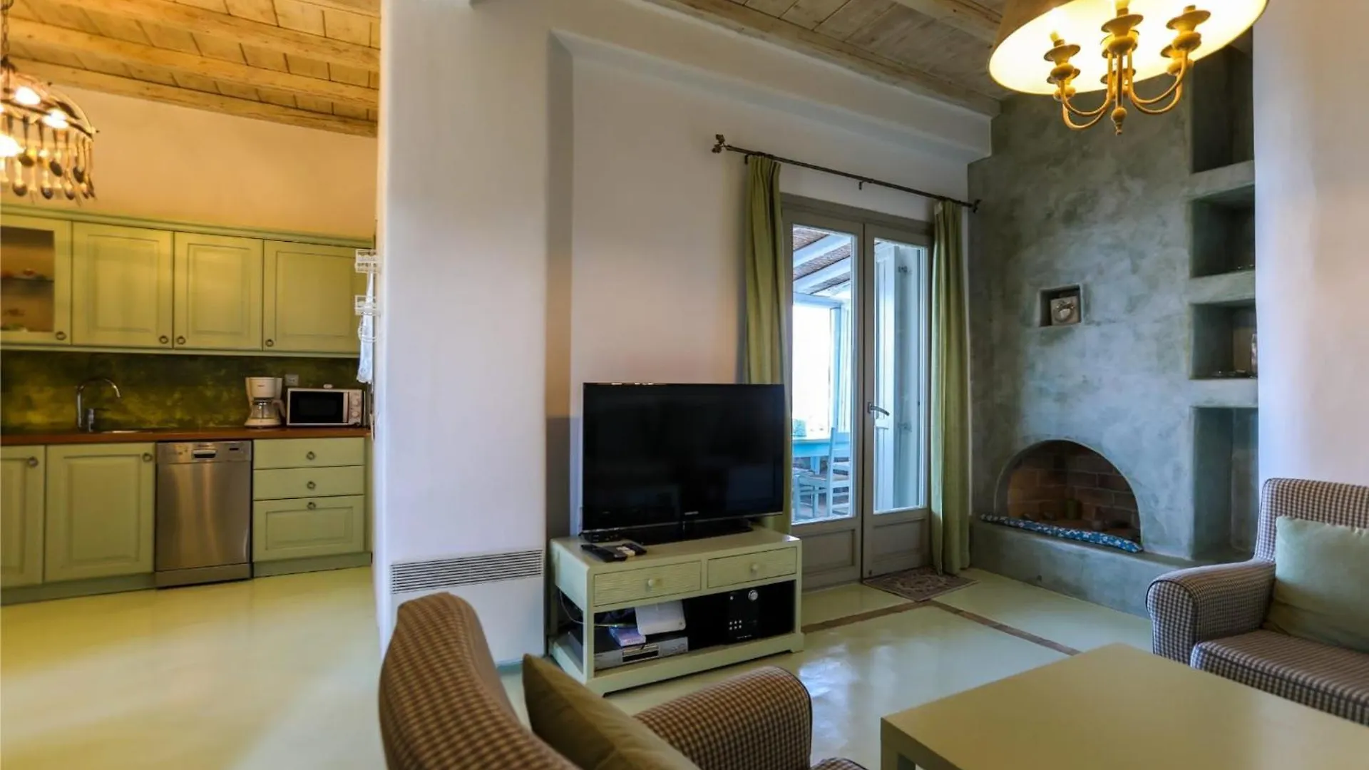 Sophisticated Mykonos Apartment Apartment Amorino Terrace With Private Hot Tub Outdoor Dining Area Kalafáti 0*,