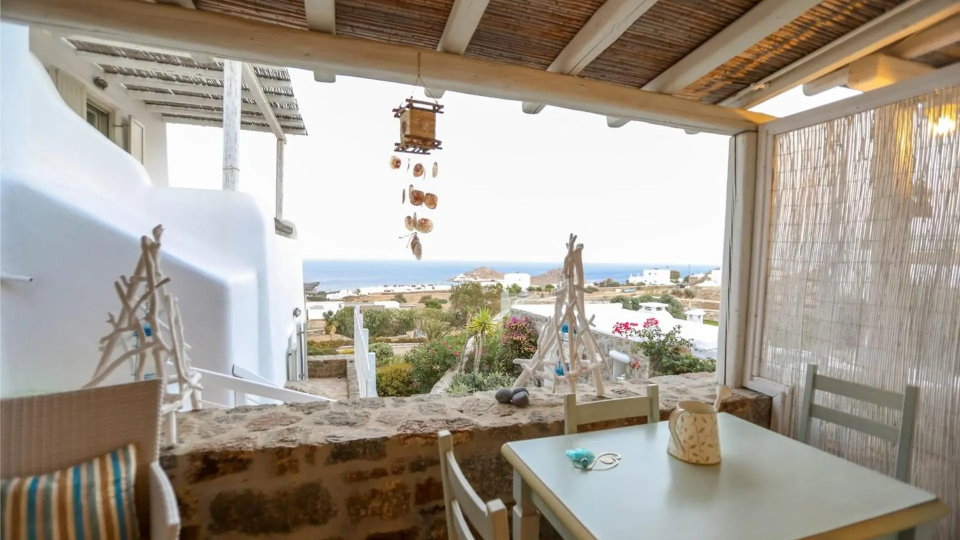 Sophisticated Mykonos Apartment Apartment Amorino Terrace With Private Hot Tub Outdoor Dining Area Kalafáti